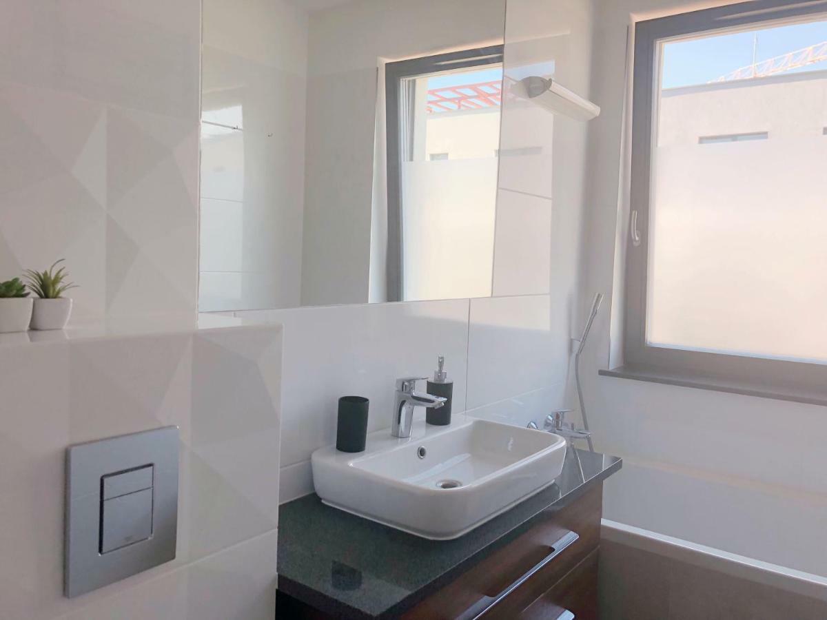 Modern & Classy Industrial - Apartamenty Browar Gdańsk Eksteriør billede